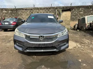 Honda Accord LX 4dr Sedan FWD (2.4L 4cyl 2A) 2017 Gray