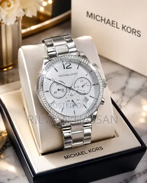 Micheal Kors Timeless Modern Luxury Style