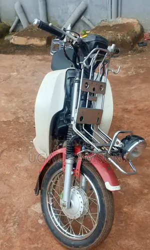 Honda CB 2025 Red