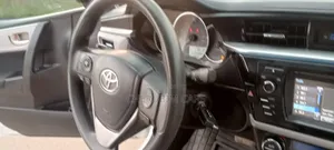 Toyota Corolla 2013 White