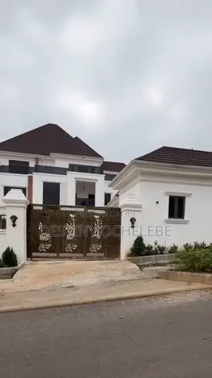 7bdrm Mansion in Guzape for sale