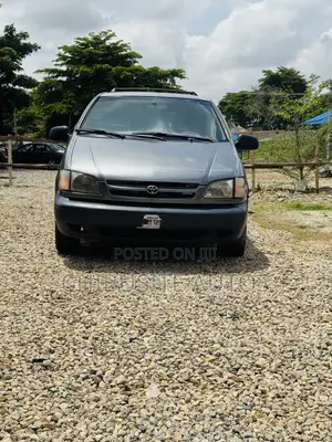 Toyota Sienna 2001 Gray