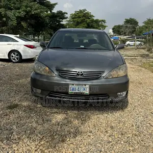 Toyota Camry 2005 Gray