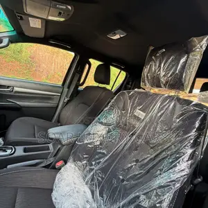 New Toyota Hilux SR5+ 2026 Black