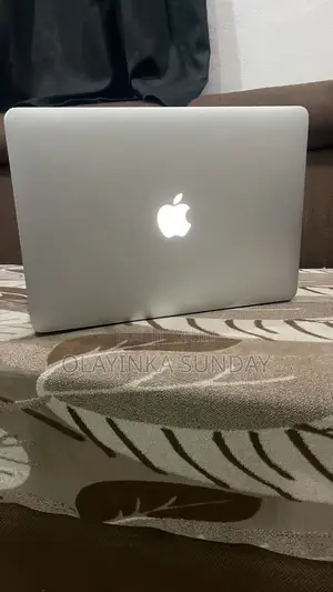 Laptop Apple MacBook Air 2015 8GB Intel Core i5 HDD+SSD 16 GB