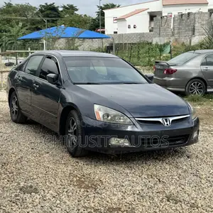 Honda Accord 2005 Gray