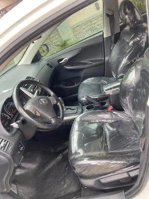 Toyota Corolla 2010 White