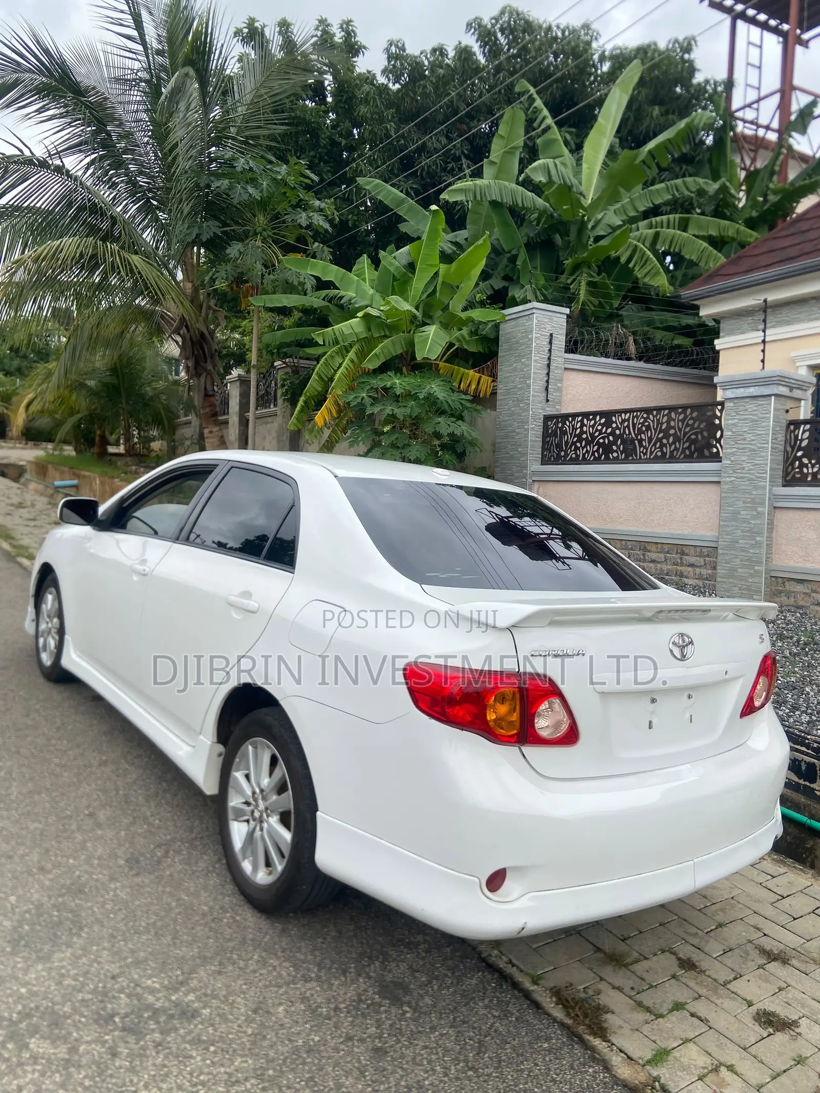 Toyota Corolla 2010 White