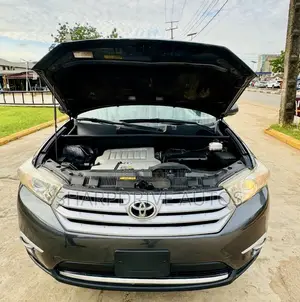 Toyota Highlander Limited 3.5l 4WD 2013 Gray