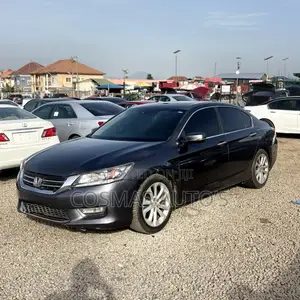 Honda Accord Touring 4dr Sedan FWD (3.5L 6cyl 6A) 2013 Gray