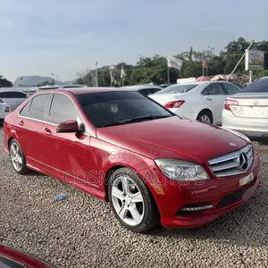 Mercedes-Benz C300 2011 Red