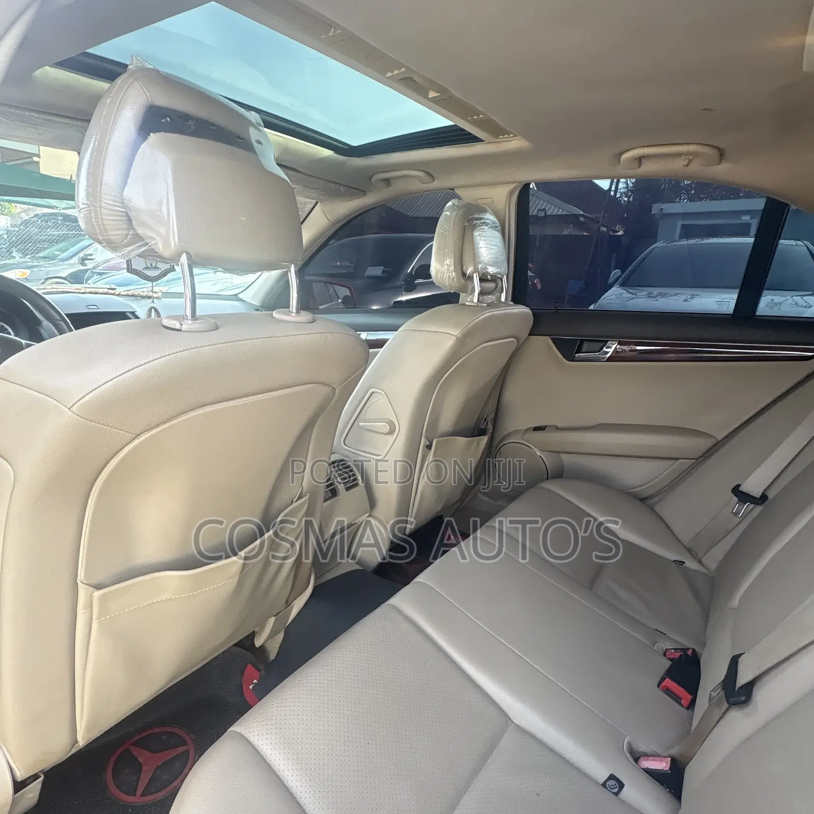 Mercedes-Benz C300 2011 Red