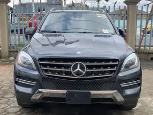 Mercedes-Benz M Class ML350 4MATIC 4dr SUV AWD (3.5L 6cyl 7A) 2015 Gray