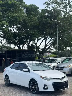 Toyota Corolla S 4dr Sedan (1.8L 4cyl CVT) 2016 White