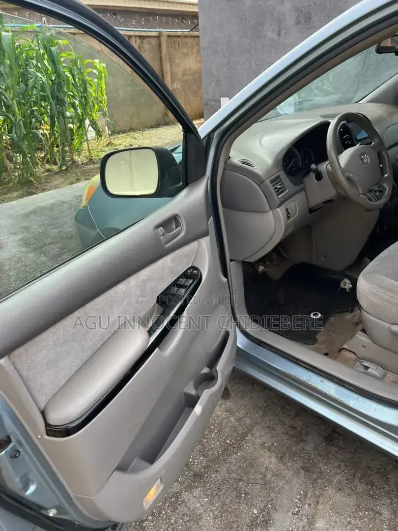 Toyota Sienna CE FWD 2006 Blue