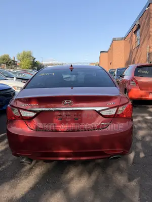 Hyundai Sonata Limited Sedan FWD (2.4L 4cyl 5A) 2010 Burgundy