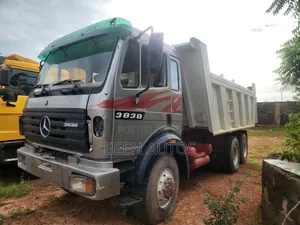 Mercedes Benz Actros 3838 Tipper