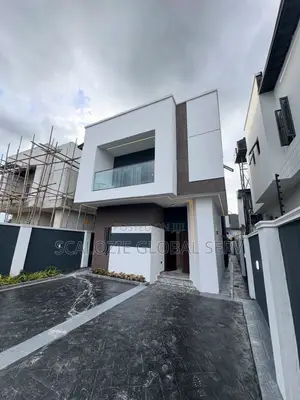 4bdrm Duplex in Dana Estate, for sale