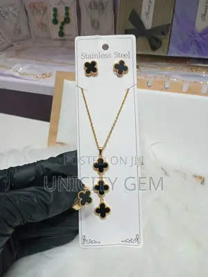VCA 3-Step Pendant Jewelry – Necklace, Earrings Ring
