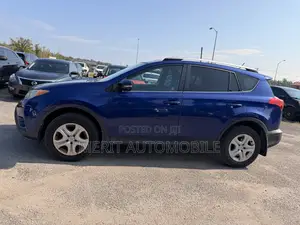 Toyota RAV4 LE 4dr SUV AWD (2.5L 4cyl 6A) 2015 Blue