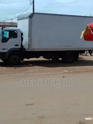 Buy This Ford LCF 2007 Mini Truck for Your Haulage Use