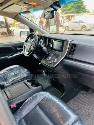 Toyota Sienna 2017 Gray