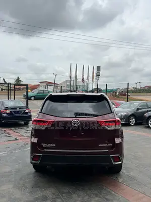 Toyota Highlander Limited Platinum 4x4 V6 (3.5L 6cyl 8A) 2018 Burgundy
