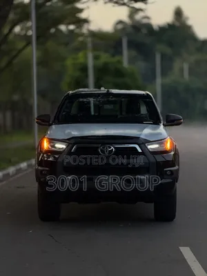 New Toyota Hilux 2026 Black