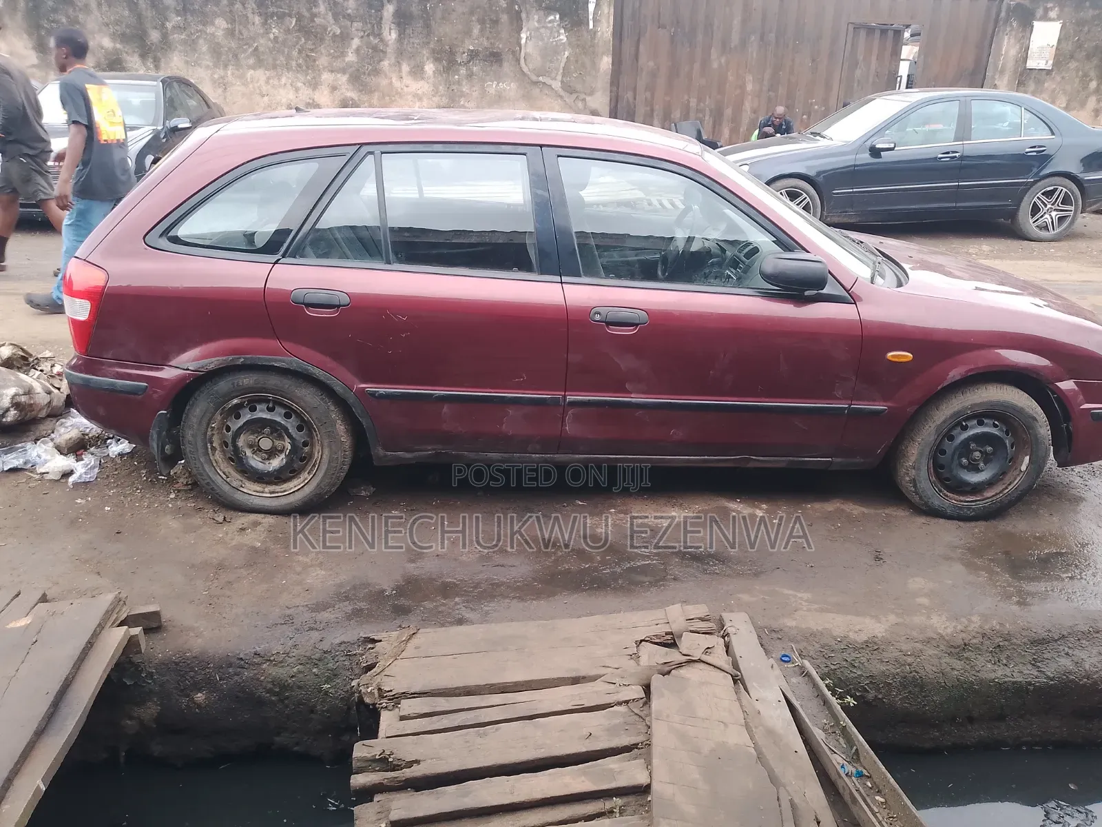 Mazda 323 1.6 2003 Burgundy