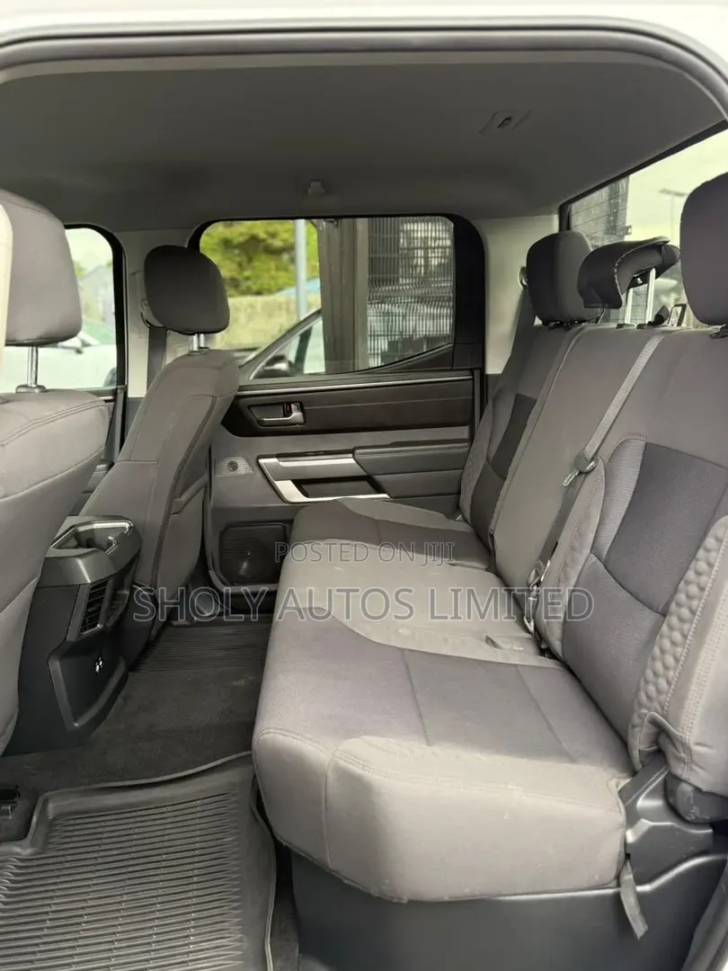 Toyota Tundra 2023 White
