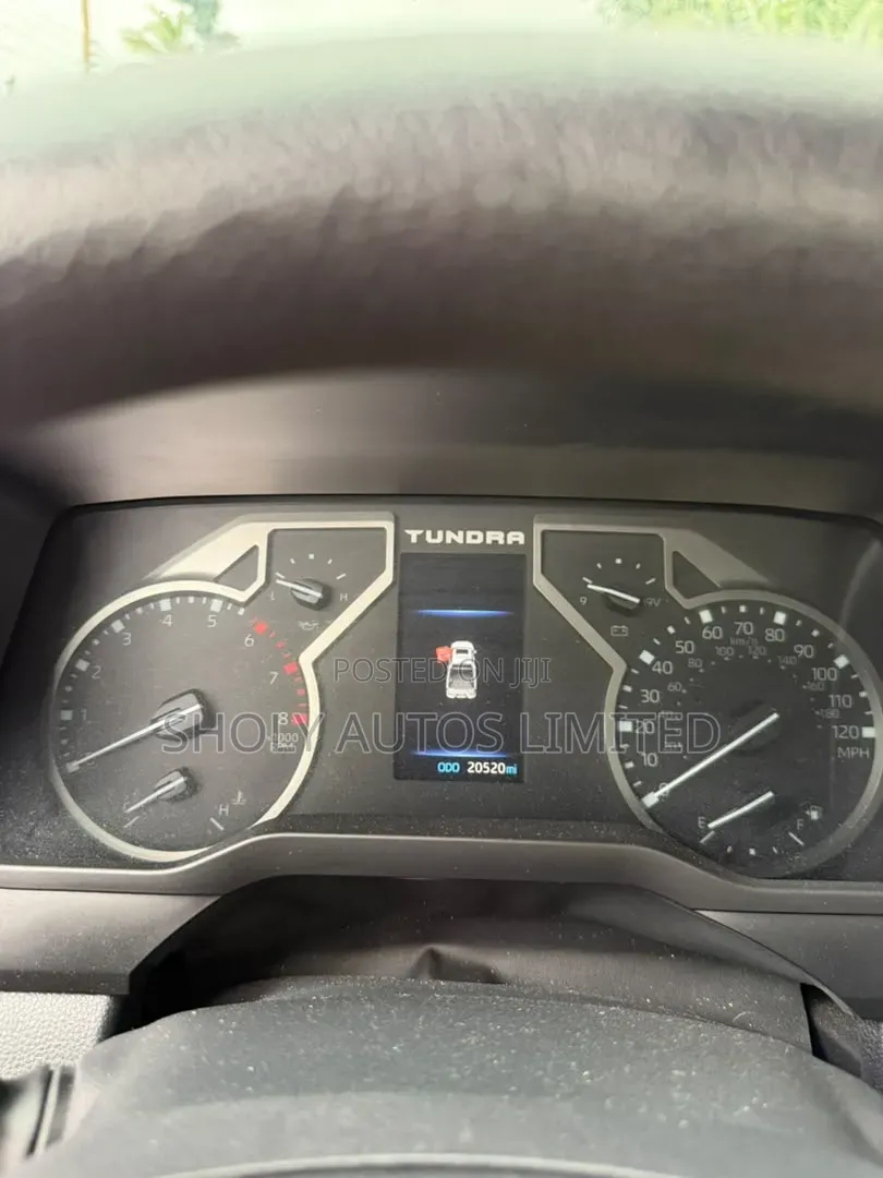Toyota Tundra 2023 White