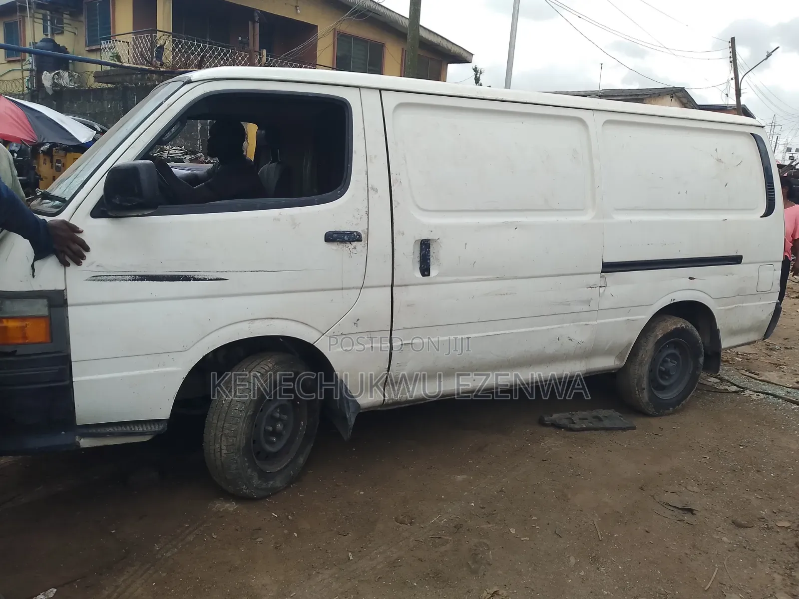 Toyota HiAce 2005 White