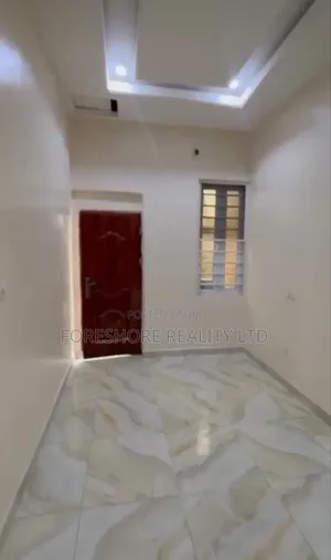 1bdrm Room & Parlour in Van Daniel, Lekki Phase 2 for rent