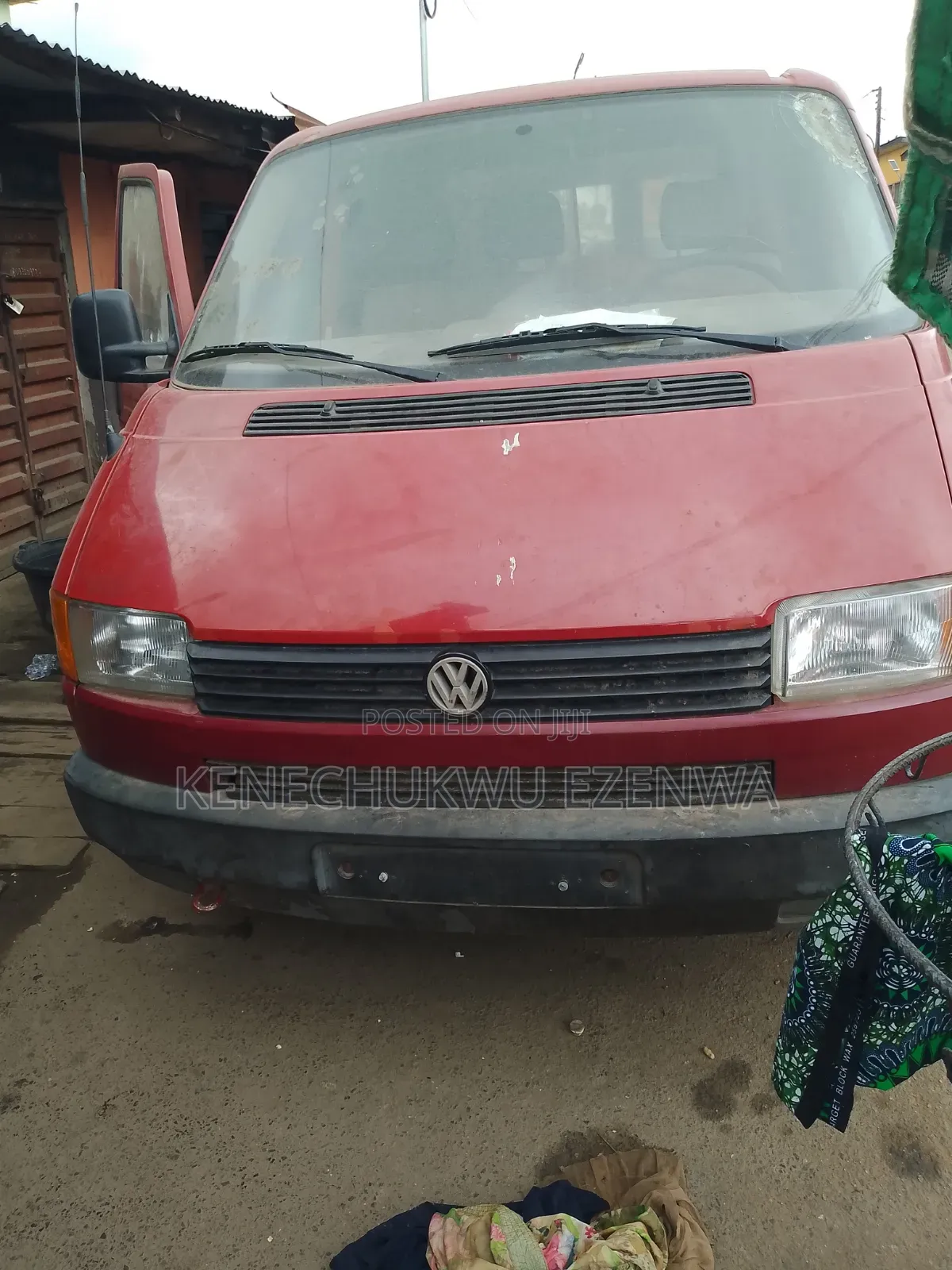 Volkswagen Transporter 2000 Red