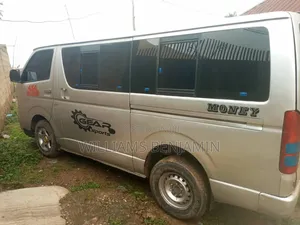 Toyota HiAce 2010 Grey