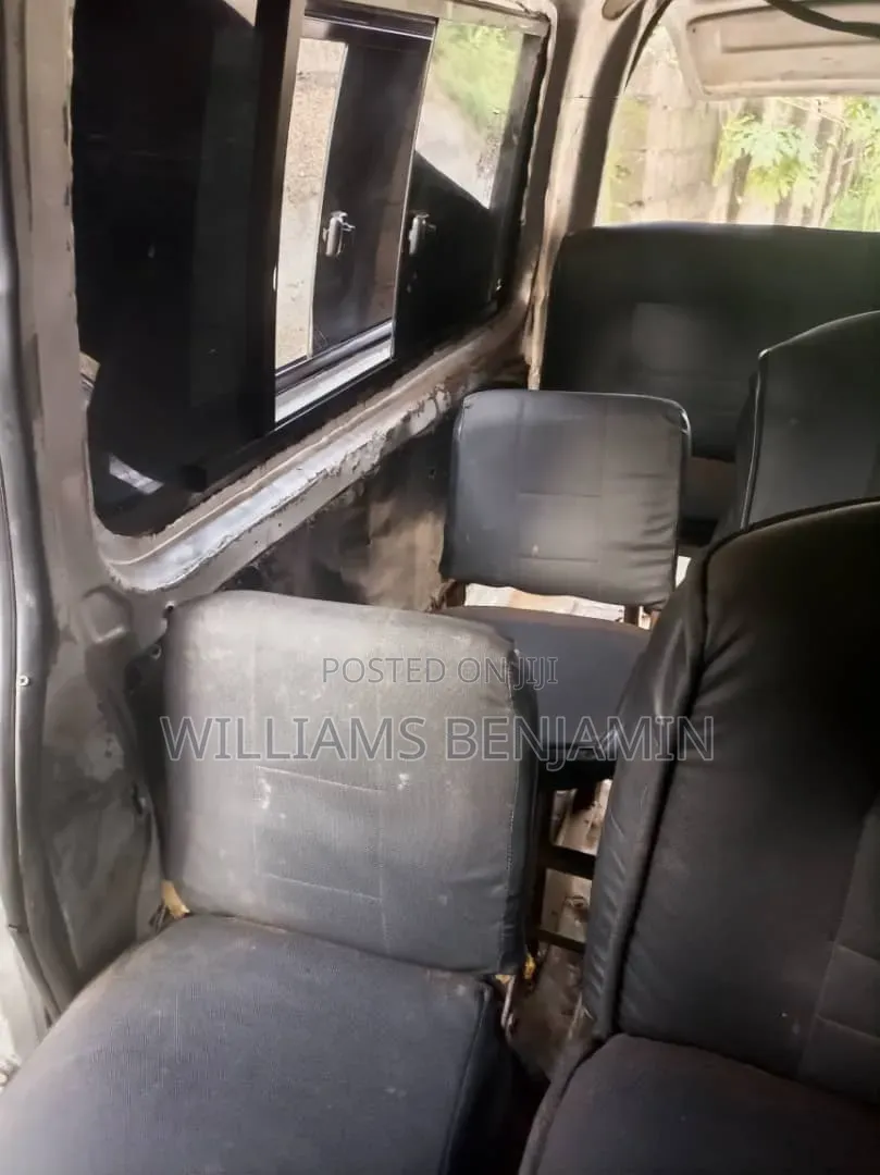 Toyota HiAce 2010 Grey