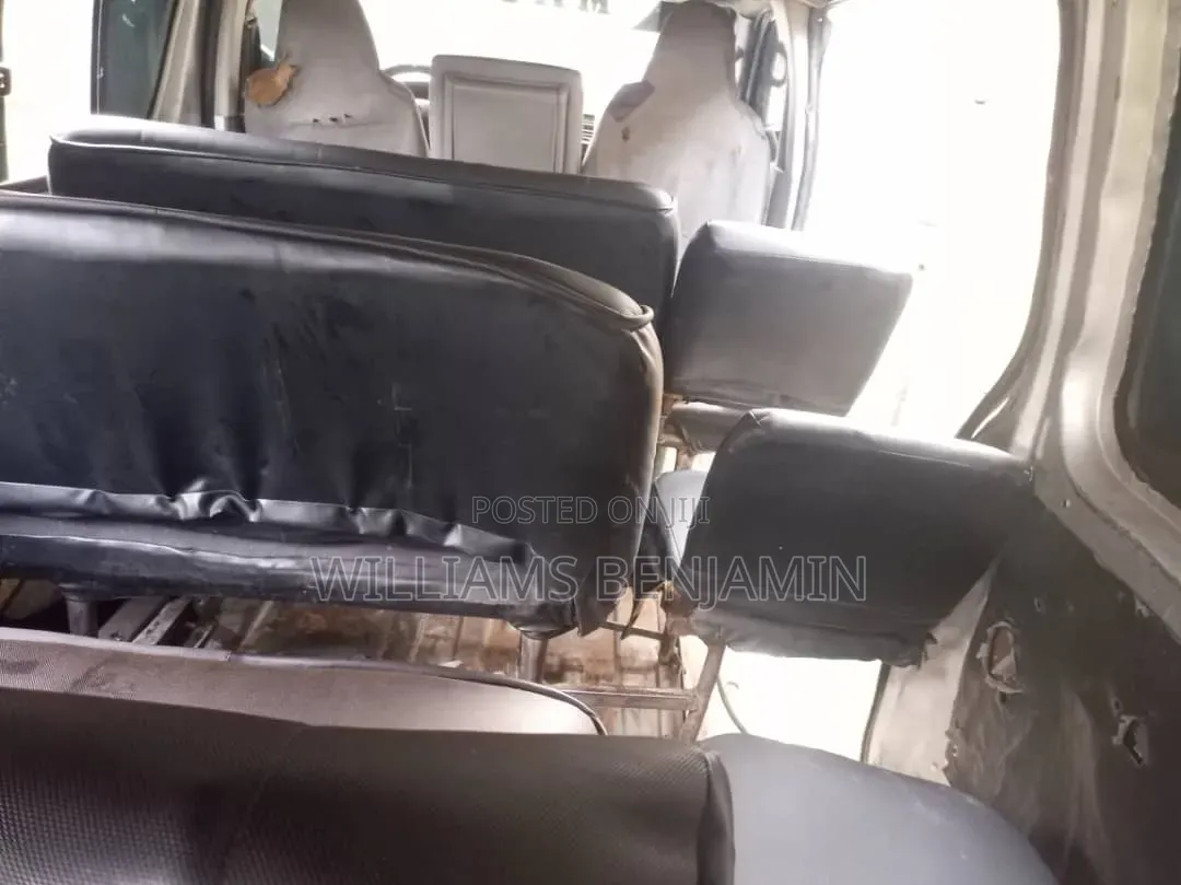 Toyota HiAce 2010 Grey