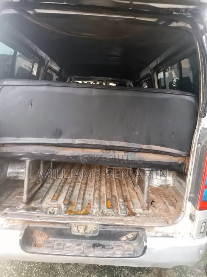 Toyota HiAce 2010 Grey