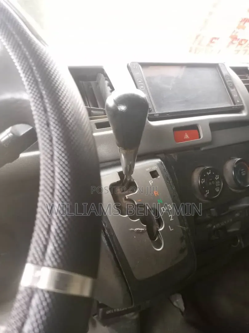 Toyota HiAce 2010 Grey