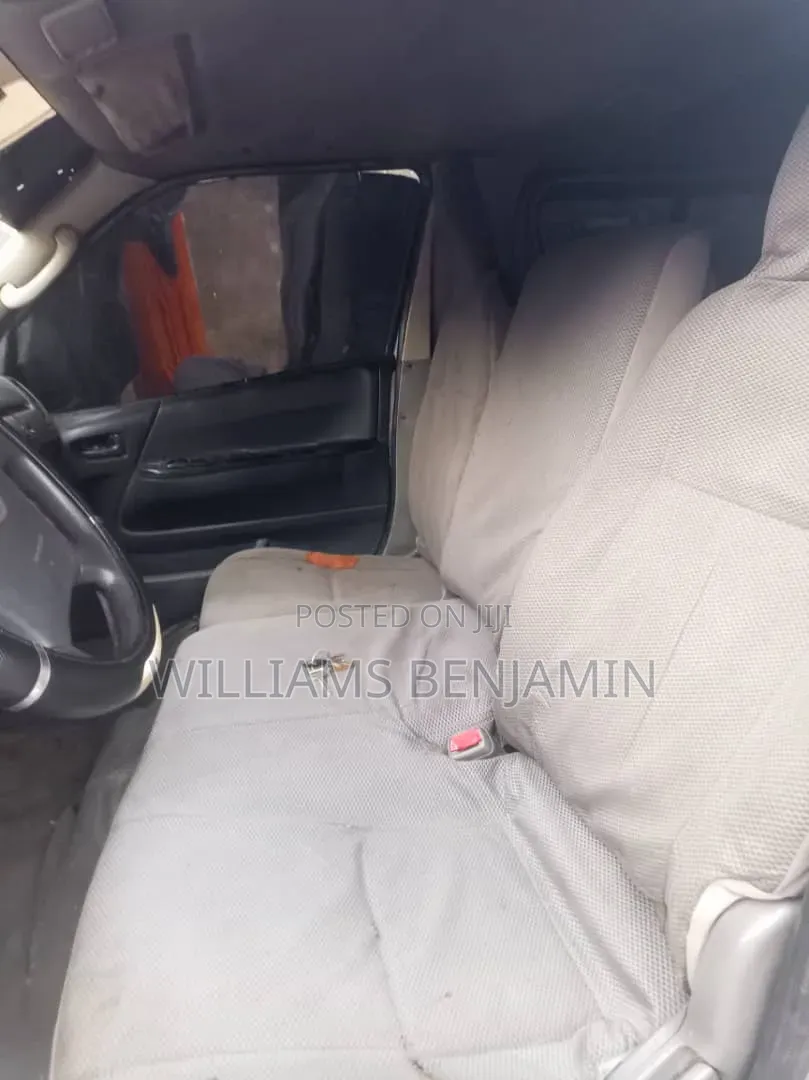 Toyota HiAce 2010 Grey