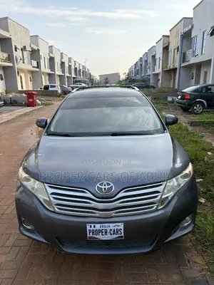 Toyota Venza LE 2010 Gray