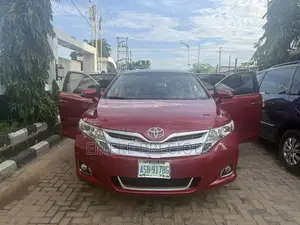 Toyota Venza V6 AWD 2011 Red
