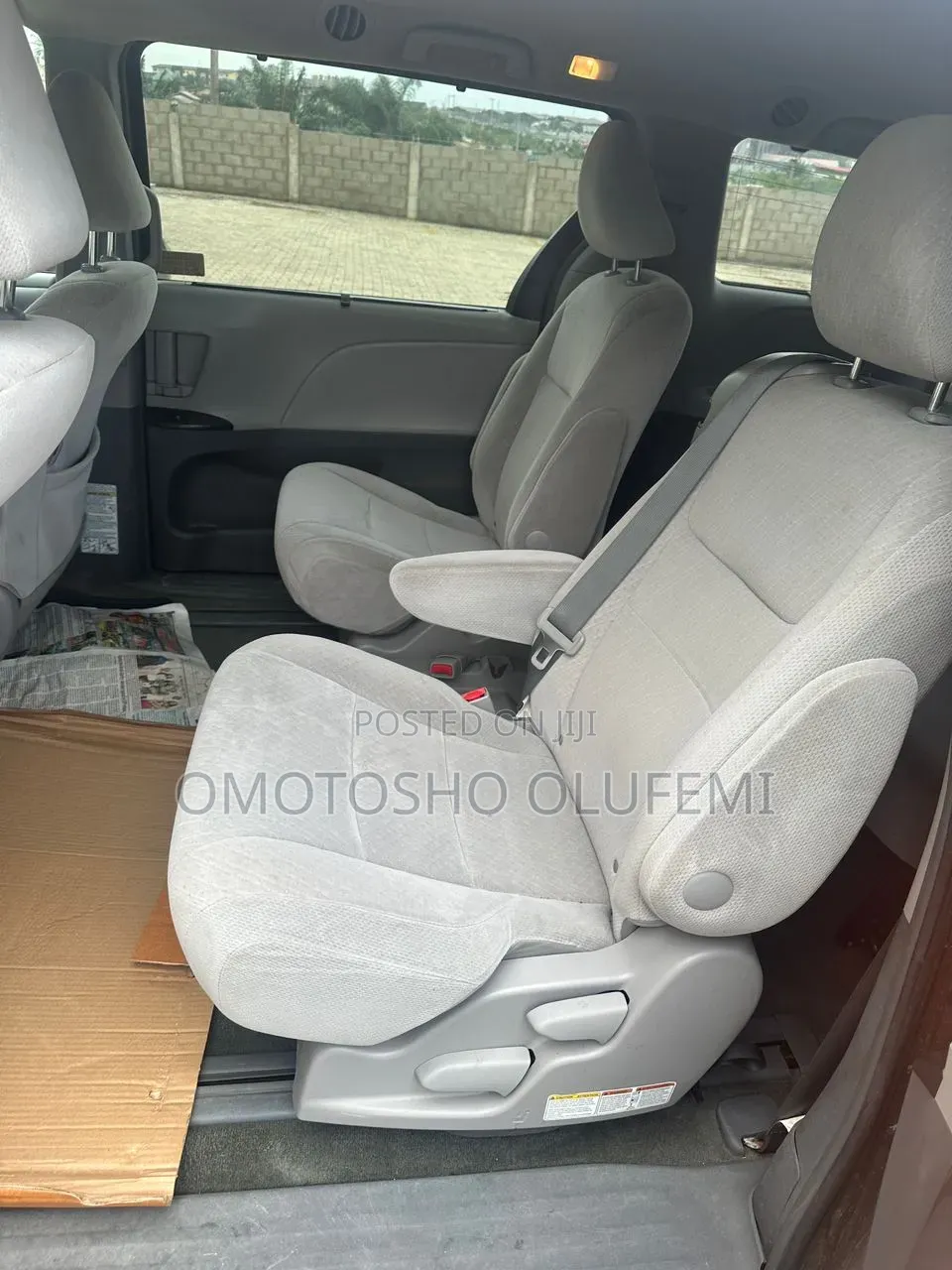 Toyota HiAce 2015 Orange