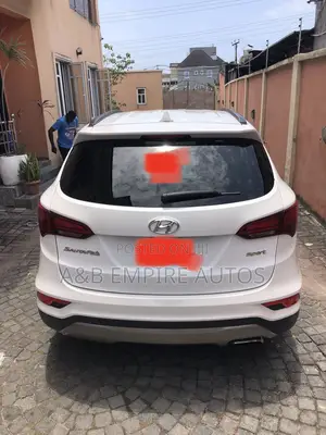 Hyundai Santa Fe 2017 White