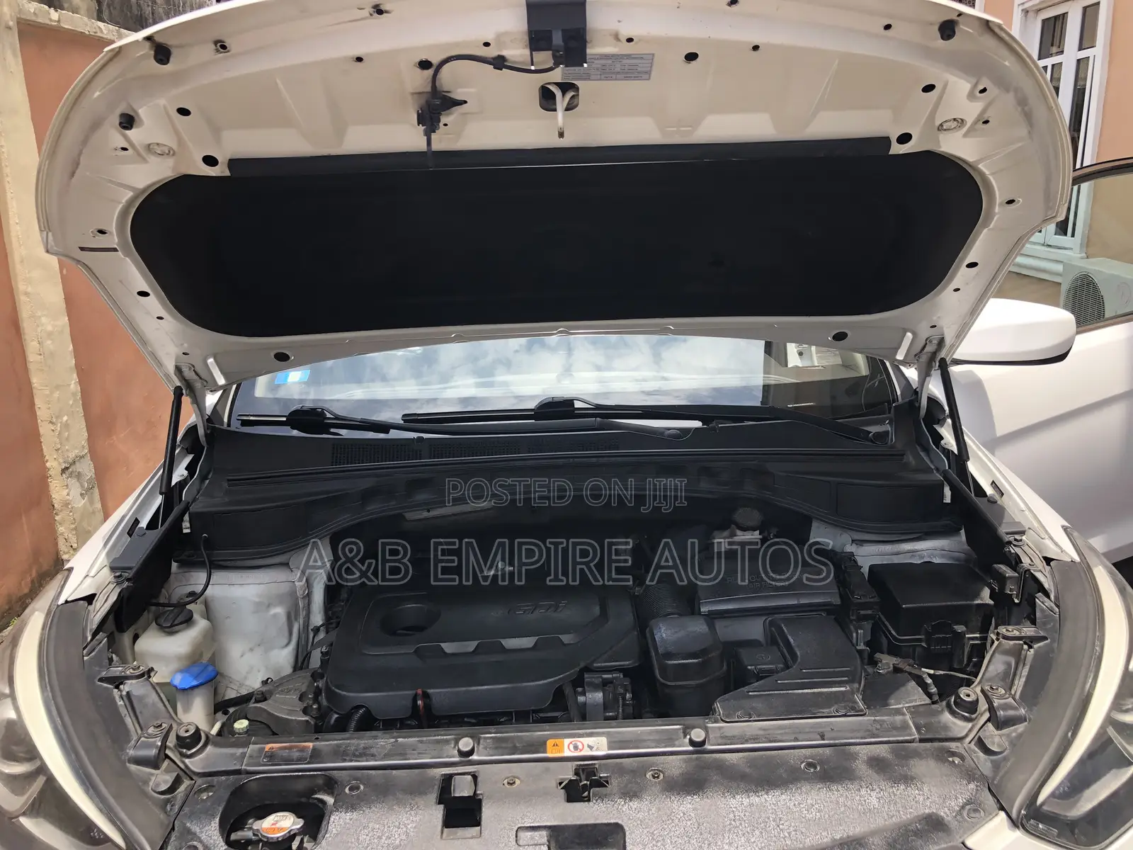 Hyundai Santa Fe 2017 White