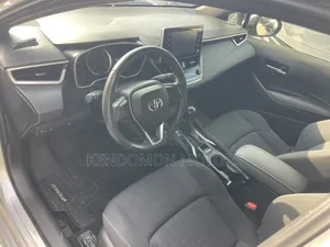 Toyota Corolla SE (1.8L 4cyl 6M) 2019 Silver