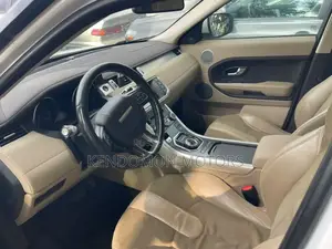 Land Rover Range Rover Evoque Pure Plus AWD 2013 White