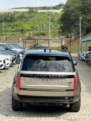 New Land Rover Range Rover Vogue 2025 Gold