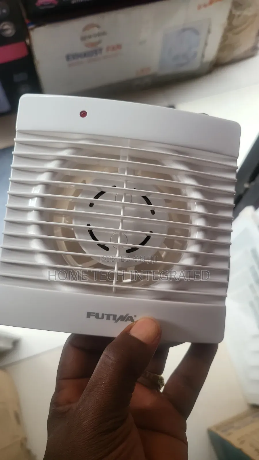 Fan Extractor