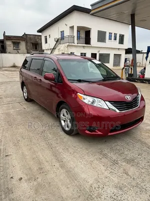 Toyota Sienna Limited 7-Passenger 4dr Minivan (3.5L 6cyl 6A) 2015 Red